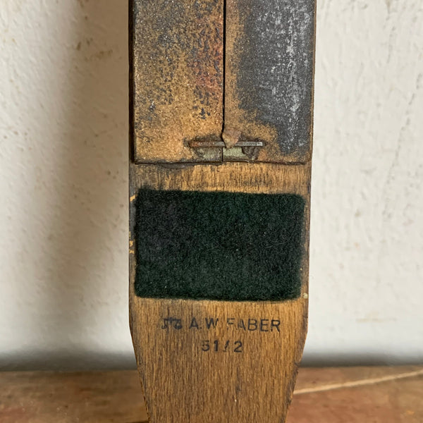 Antiker Minenschärfblock von A. W. Castell