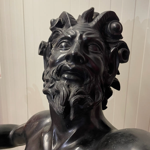 Lebensgroße Faun Bronze Statue Fauno Danzante aus Pompeji von O. de Luca