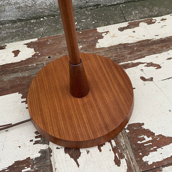 Vintage Danish Design Teakholz Stehlampe von Temde