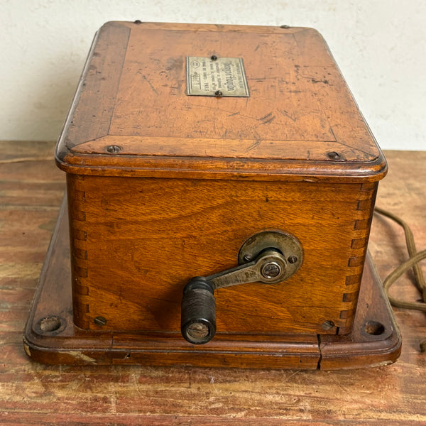 Antikes Wandtelefon