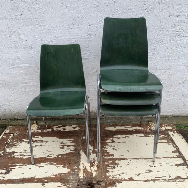 4 vintage Stapelstühle in grün