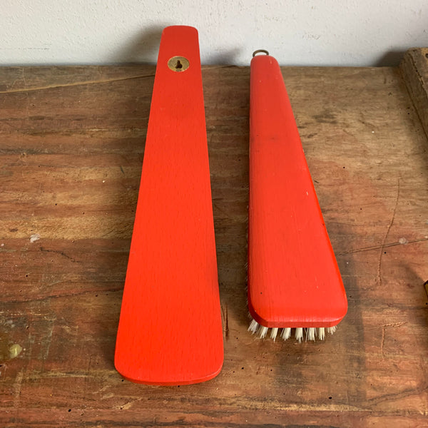 Vintage Kleiderbürste mit Wandhalterung zum Aufhängen