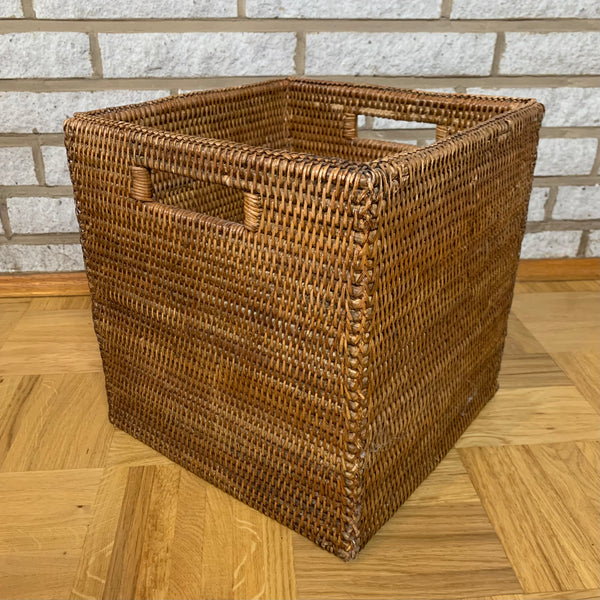 Vintage hochwertiger Rattan Korb mit Griffen