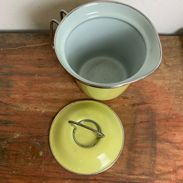 Vintage Mid Century Milch Topf von MES