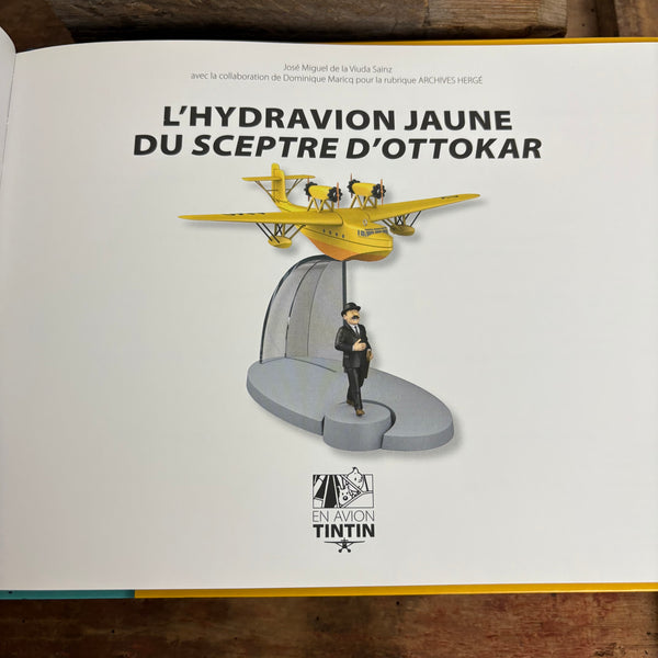 Modell Figur und Buch Tim und Struppi Das gelbe Wasserflugzeug mit Detektiv Schulze aus König Ottokars Zepter