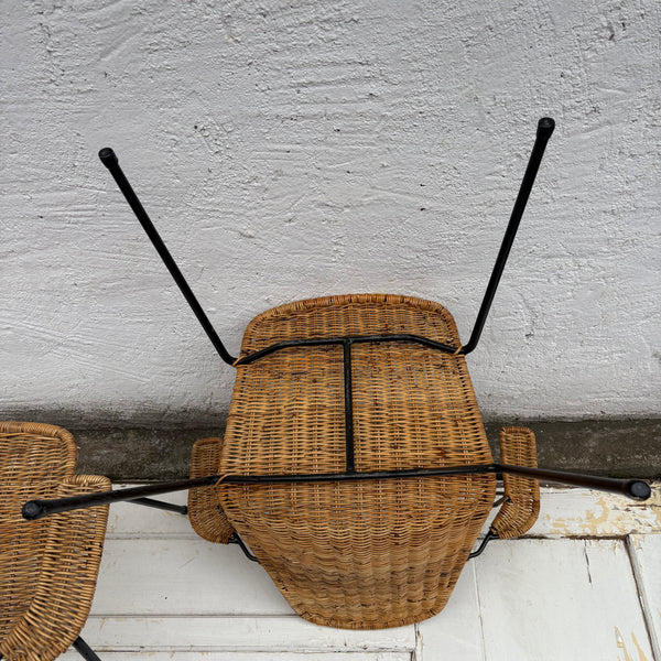 Zwei Vintage Basket Chair Korbstuhl mit Armlehnen von Gian Franco Legler