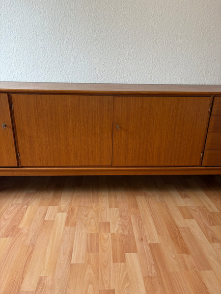 Vintage Mid Century Teakholz Sideboard