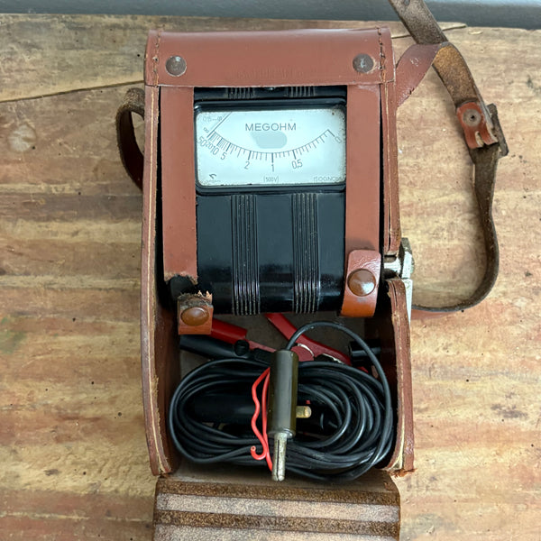 Vintage Messgerät MEGOHM in Ledertasche von Grossen