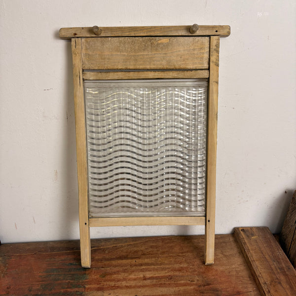 Antikes Waschbrett aus Glas und Holz