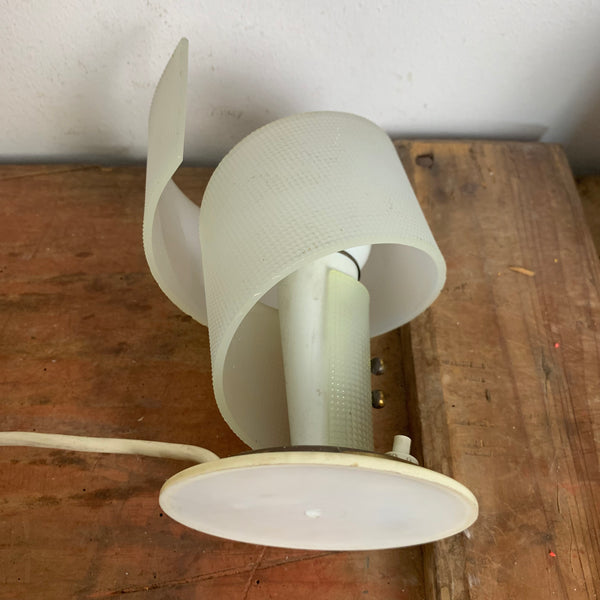 Stylische Mid Century Nachttischlampe