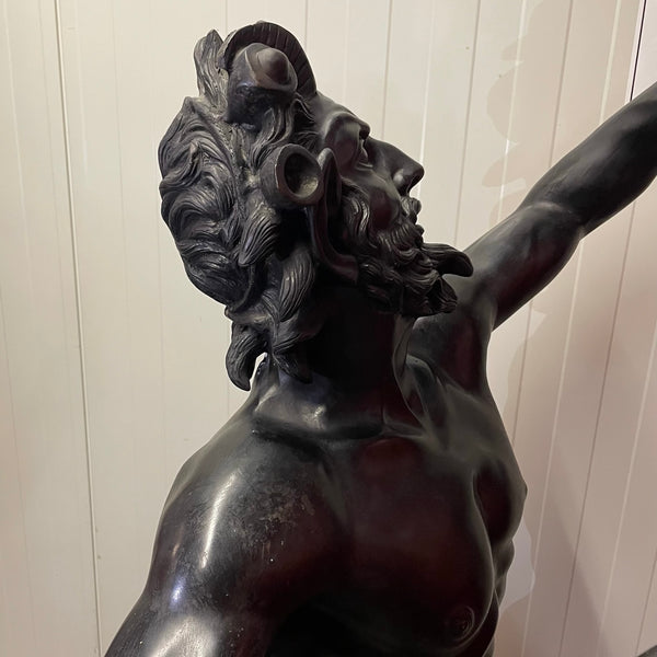 Lebensgroße Faun Bronze Statue Fauno Danzante aus Pompeji von O. de Luca