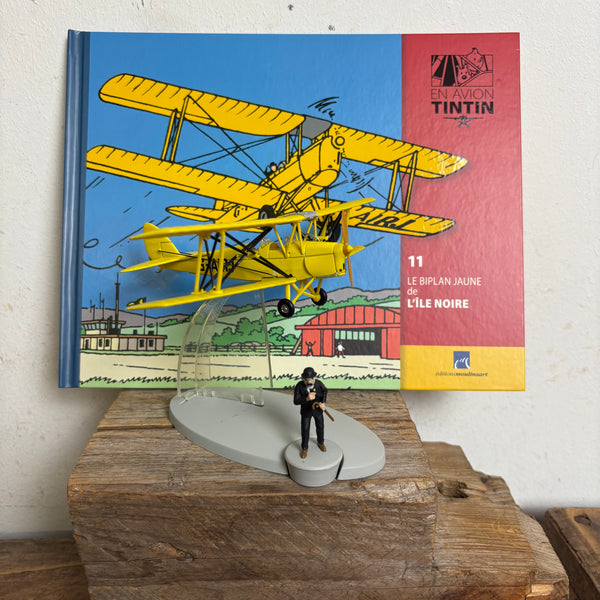 Modell Figur und Buch Tim und Struppi der Gelbe Doppeldecker mit Detektiv Schulze aus Die schwarze Insel