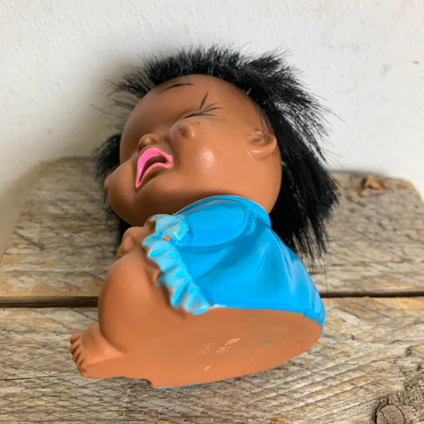 Vintage Hawaiianische Kawaii Puppe Crying Baby von Iwai Japan