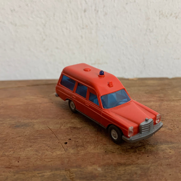 Vintage Modellauto Feuerwehr Mercedes von Wiking