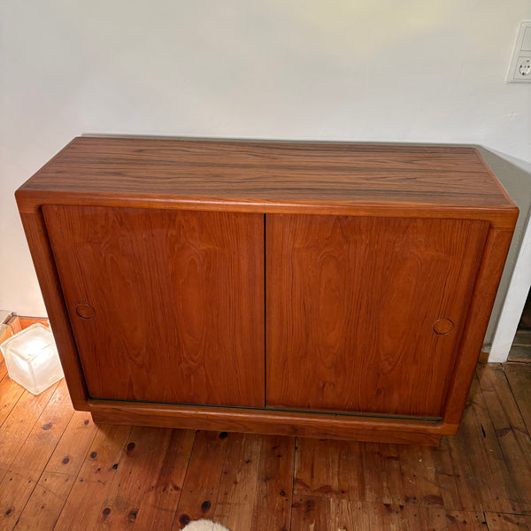 Vintage Dänisches Teakholz Sideboard von Silkeborg