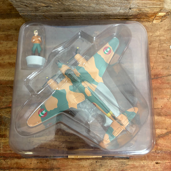Modell Figur und Buch Tim und Struppi Das DH 98 Mosquito von Khemed Air Force mit Pilot Piotr Szut aus Koks an Bord