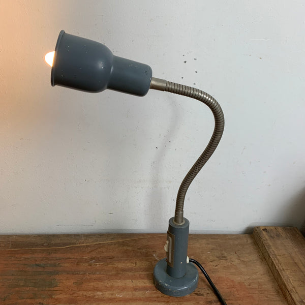 Vintage Industrial Arbeitsleuchte mit Schwanenhals und Magnetfuß