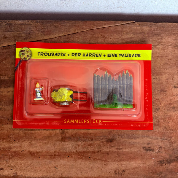 Asterix Das gallische Dorf Figur  Nr. 7 TROUBADIX + DER KARREN + EiNE PALISADE von Hachette