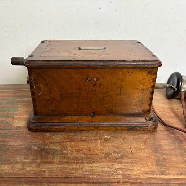 Antikes Wandtelefon