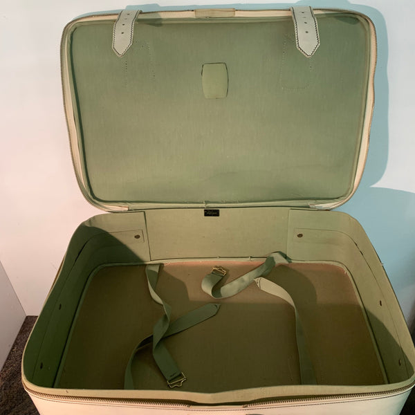 Weißer vintage 70er Jahre Koffer
