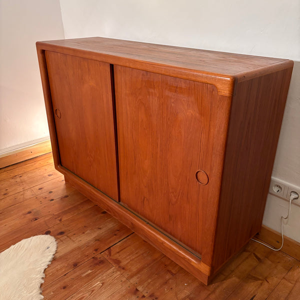 Vintage Dänisches Teakholz Sideboard von Silkeborg