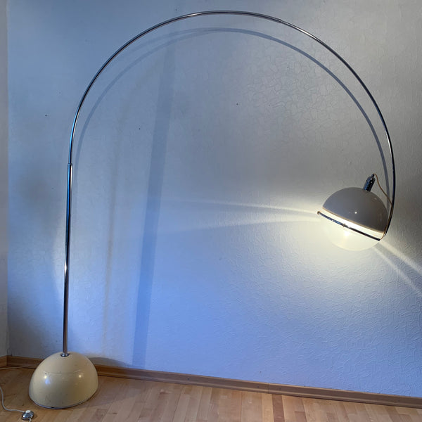 Vintage Space Age Bogenlampe Focus Bogen Stehlampe von Fabio Lenci für Guzzini