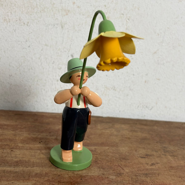 Blumenkind Junge mit Narzisse von Wendt & Kühn