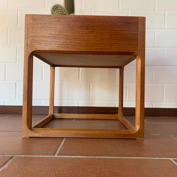 Vintage Dänisches Minimalistisches Würfel Teak Pflanzgefäß von Aksel Kjersgaard