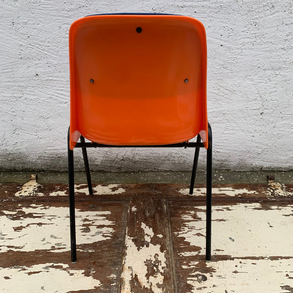 Vintage Stapelstuhl von Sulo in orange
