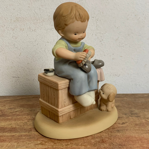 Vintage Figur Memories of Yesterday "PUT YOUR BEST FOOT FORWARD"