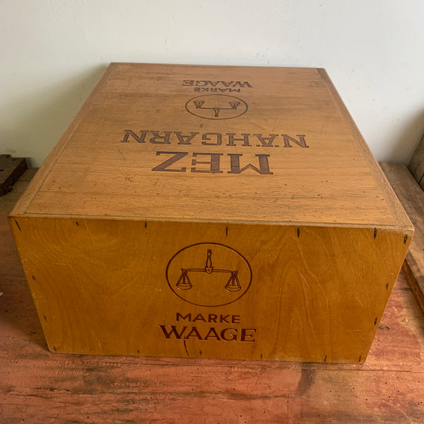 Vintage Mez Nähgarn Schrank Marke Waage