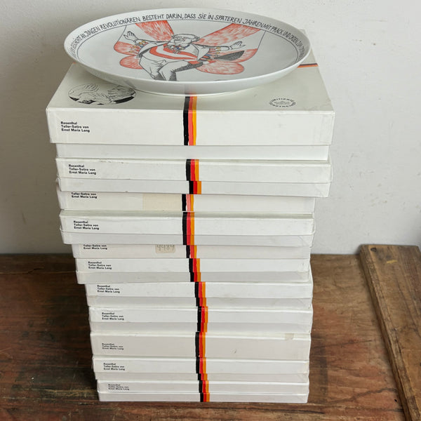 Komplette Serie 12 Vintage Satire Teller von Ernst Lang Maria Lang für Rosenthal