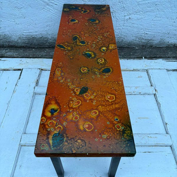 Vintage Metall Beistelltisch im Pouring Style
