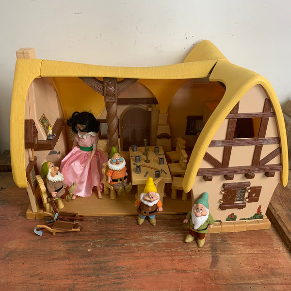 Disney Schneewittchen und die sieben Zwerge großes Landhaus Spielset mit Zubehör
