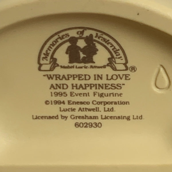 Vintage Figur Memories of Yesterday "WRAPPED IN LOVE AND HAPPINESS“