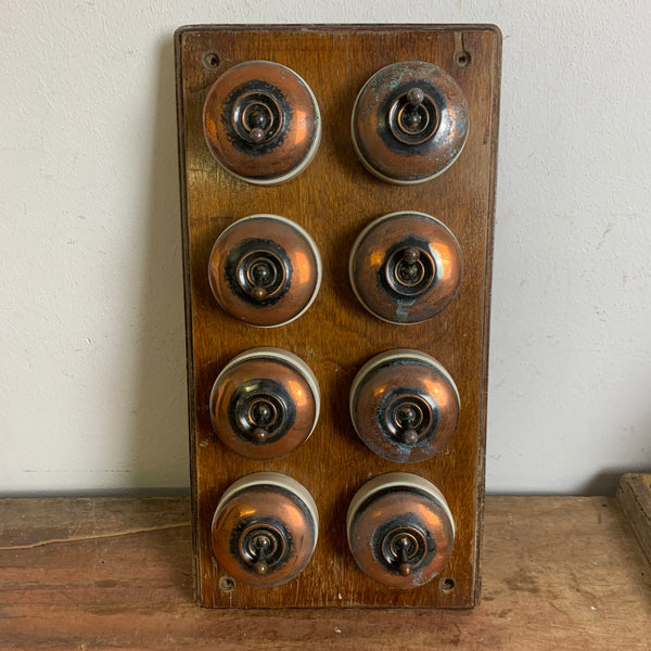 Schalttafel für acht vintage English Light Switch Electric Brass Ceramic British Glass Old