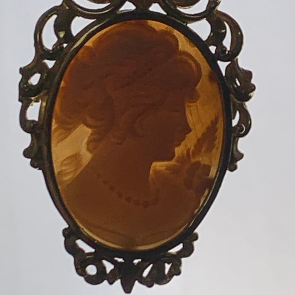 BROSCHE/ANHÄNGER CAMÉ, 14k Gold