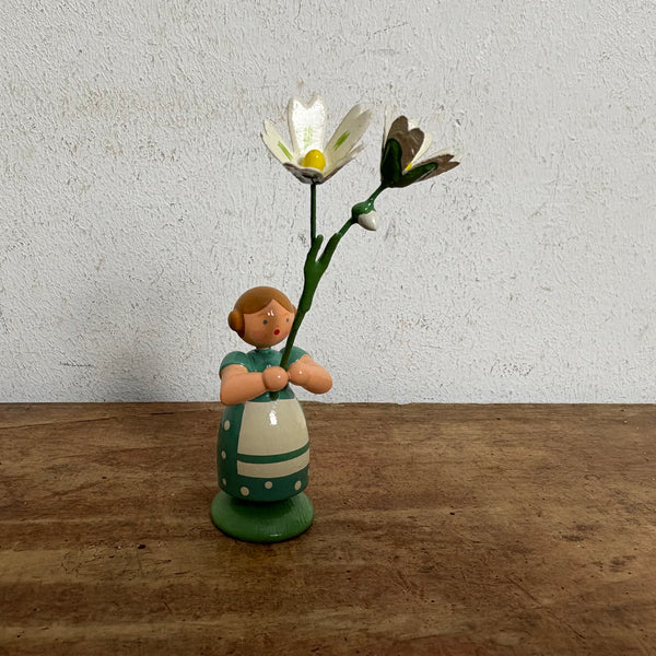 Blumenkind Mädchen mit Sternmiere von Weha