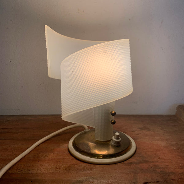 Stylische Mid Century Nachttischlampe