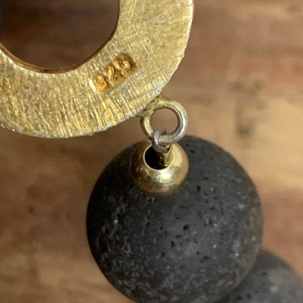 Elegante Design Lavakette mit vergoldeten Zwischenelementen aus 925er Silber