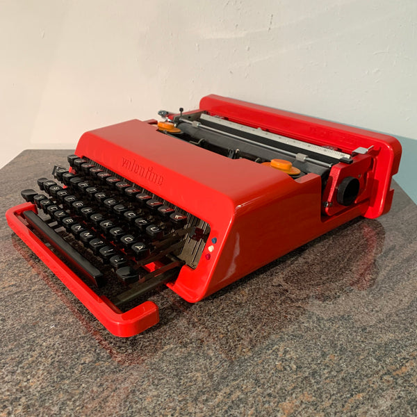 Vintage Rote Schreibmaschine Valentine von Ettore Sottsass für Olivetti Synthesis