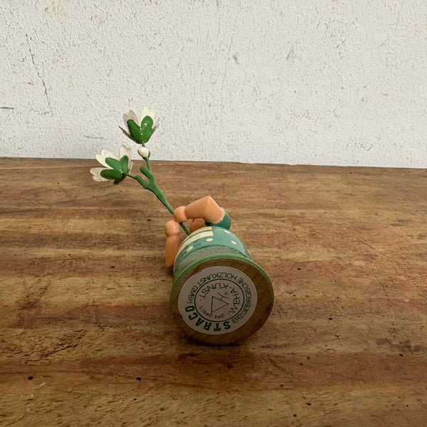 Blumenkind Mädchen mit Sternmiere von Weha
