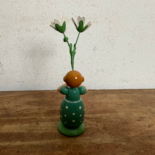 Blumenkind Mädchen mit Sternmiere von Weha
