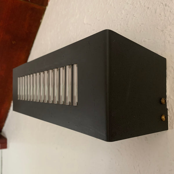 Minimalistische deutsche Mid-Century Wandlampe