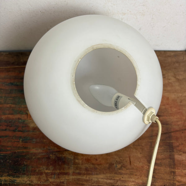 Vintage weiße Glas Kugel Nachttisch Lampe
