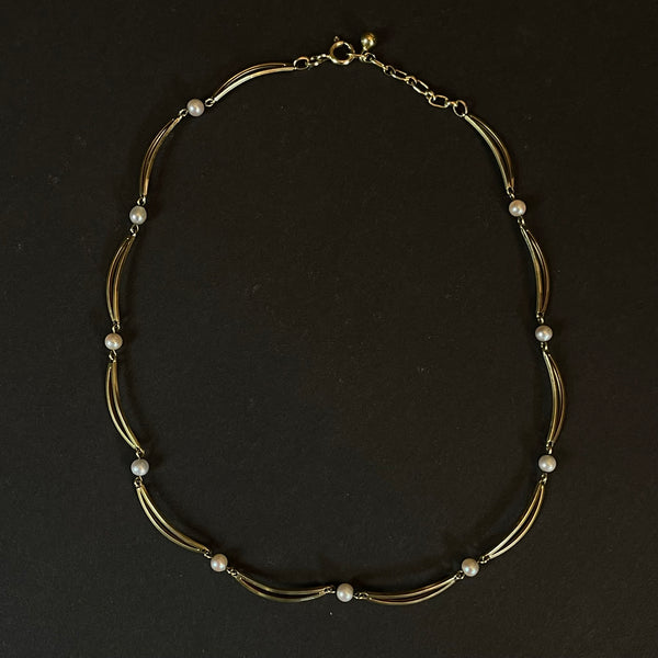 Gold-Collier mit Perlen in 333er Gelbgold