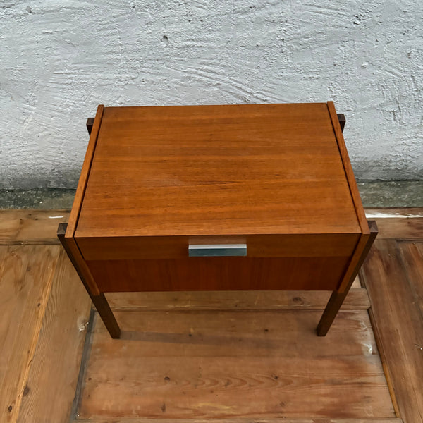 Vintage Mid Century Nähkasten - Nähtisch