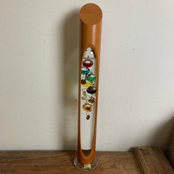 Galileo Thermometer mit Design Holzverkleidung