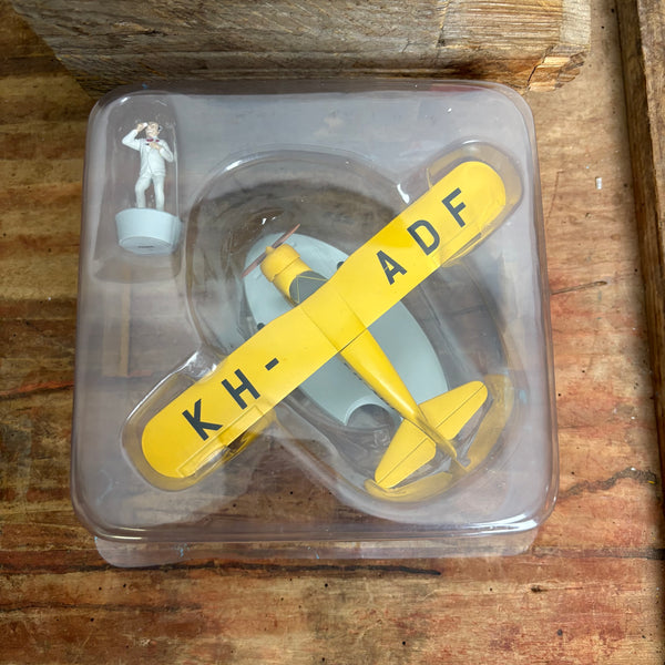 Modell Figur und Buch Tim und Struppi Aufklärungsflugzeugs Albatros und mit Rastapopoulos aus Koks an Bord