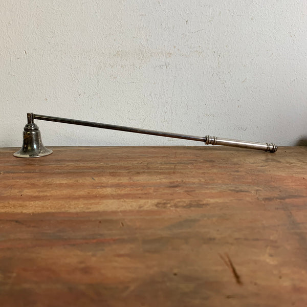 Vintage versilberter beweglicher Kerzenlöscher